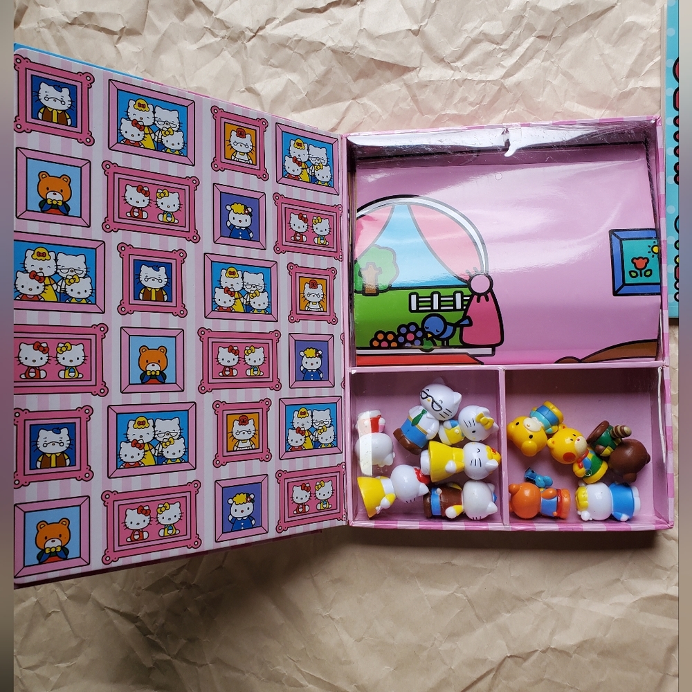 Hello Kitty Bundle - Picture 3 of 10